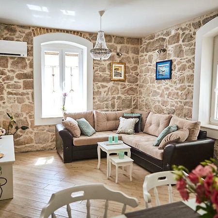 Apartment Vintage Kaštela エクステリア 写真