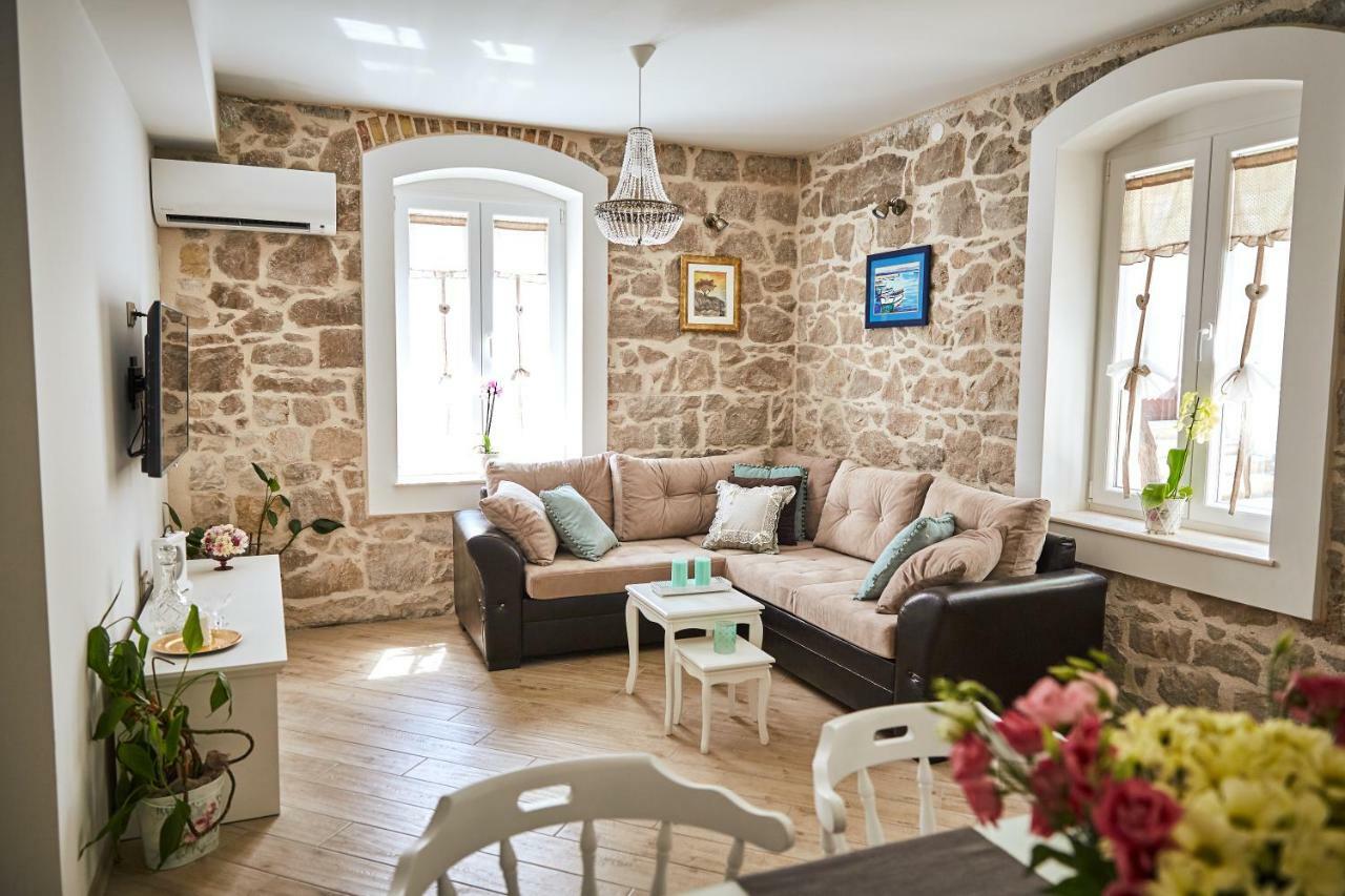 Apartment Vintage Kaštela エクステリア 写真